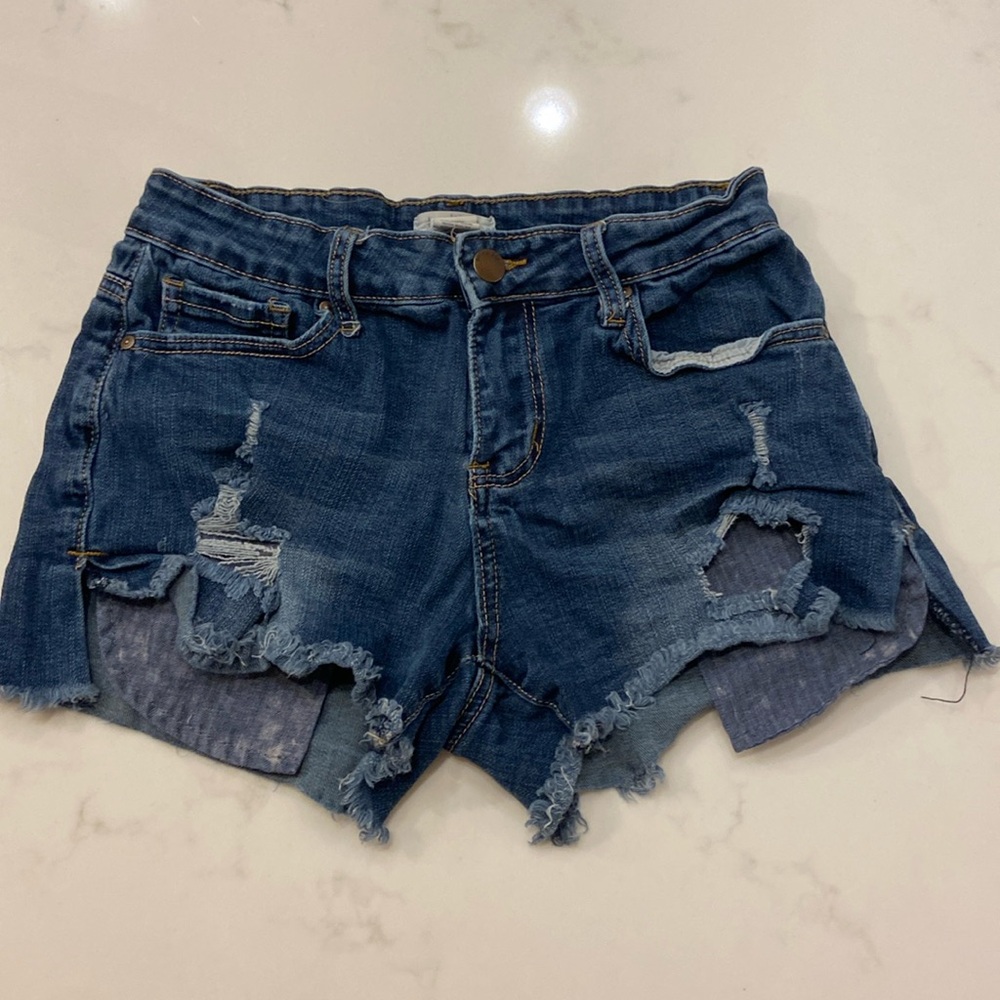 Ivy and Main Denim Shorts 
Good Condition, Never Worn